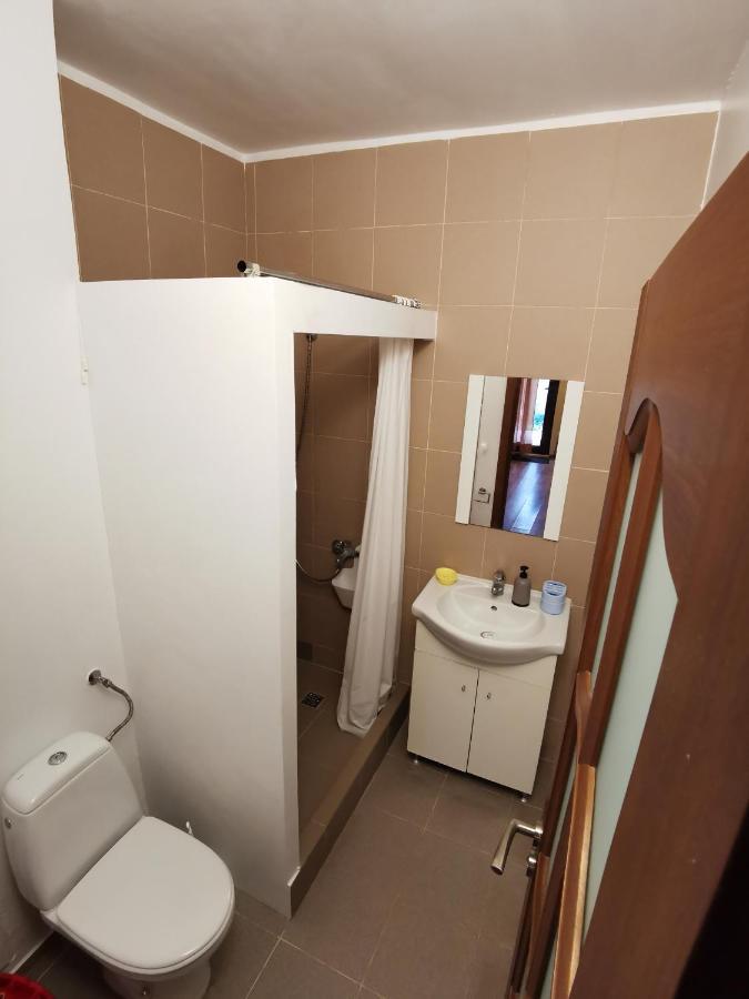 Vila Zuzette Hotel Constanta Ngoại thất bức ảnh