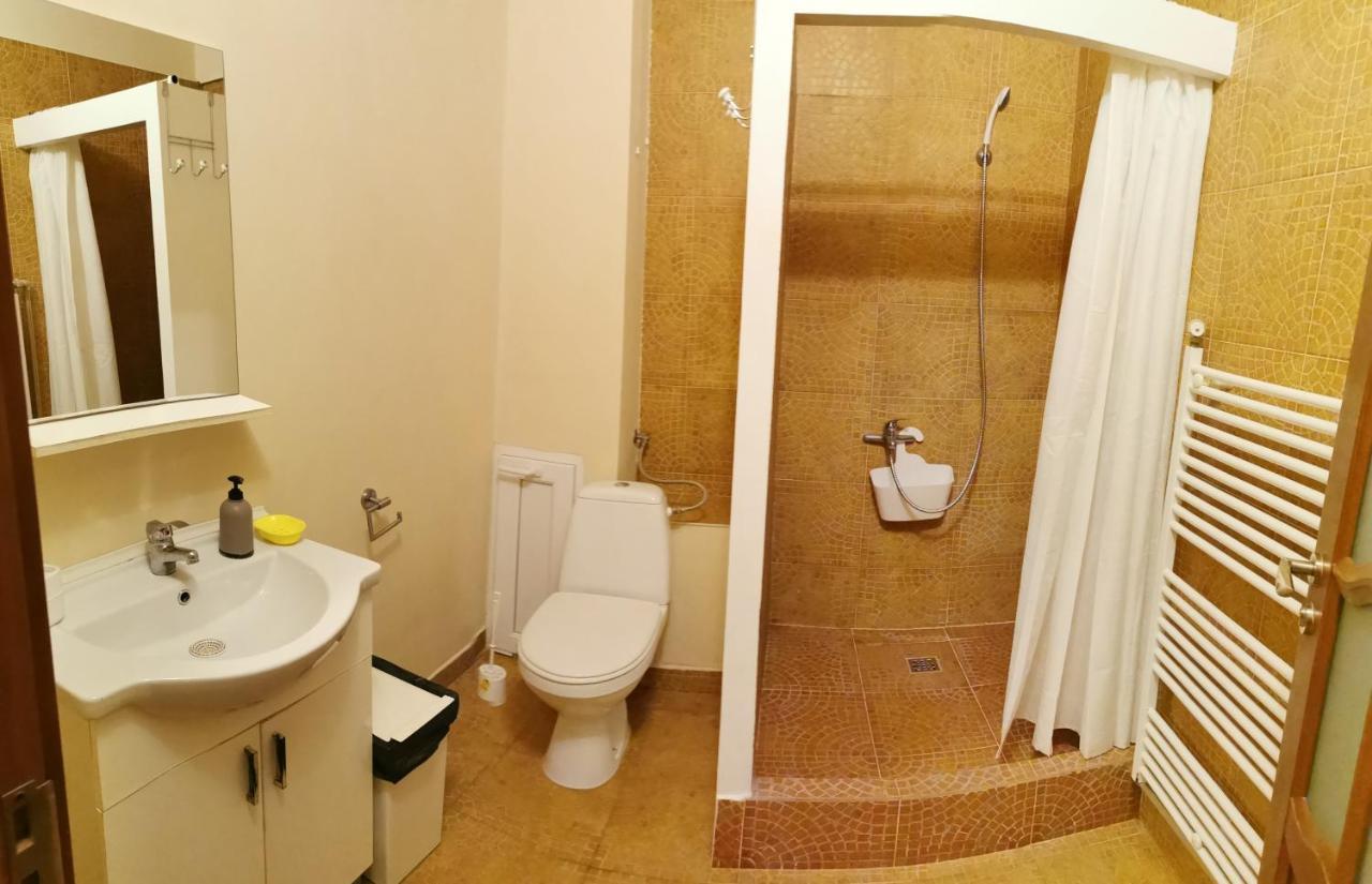Vila Zuzette Hotel Constanta Ngoại thất bức ảnh