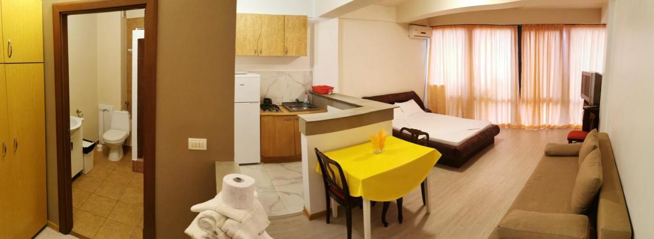 Vila Zuzette Hotel Constanta Ngoại thất bức ảnh